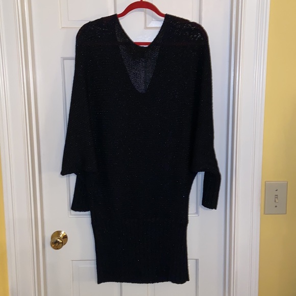 bebe Scope Neck Black & Silver Metallic Surplus LS Sweater Tunic - Picture 4 of 11